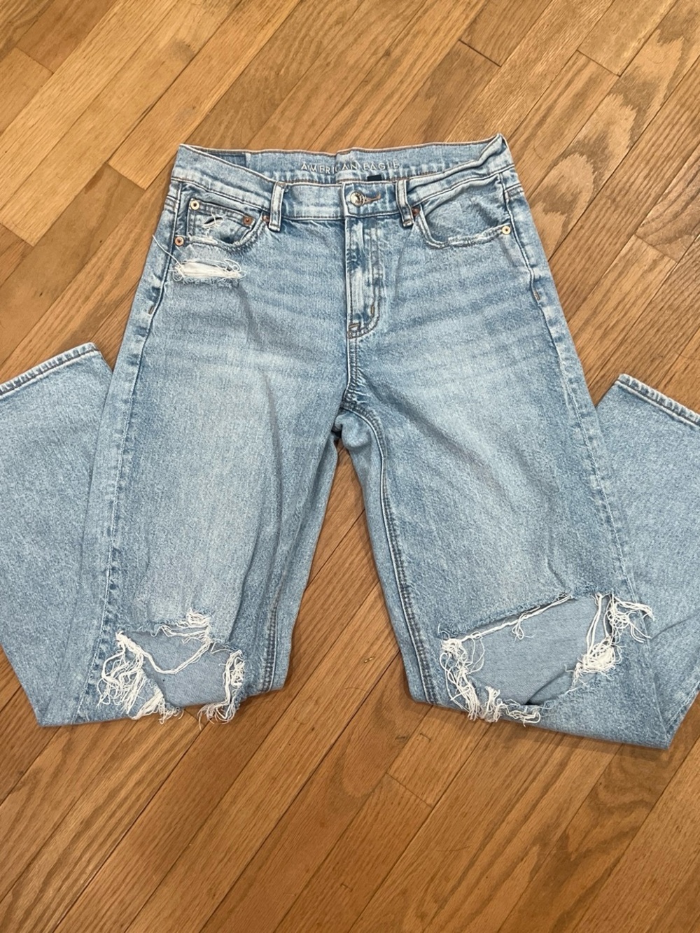 American Eagle Outfitters Light Blue Distressed Boyfriend Jeans